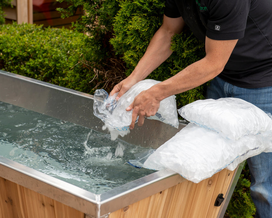 LeisureCraft Canadian Timber Collection Polar Plunge Tub