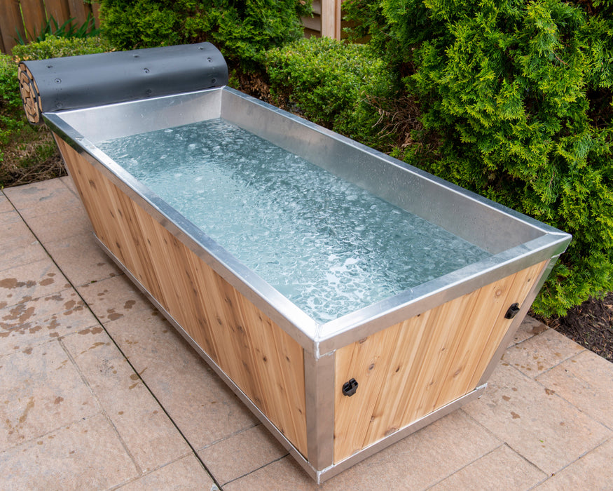 LeisureCraft Canadian Timber Collection Polar Plunge Tub
